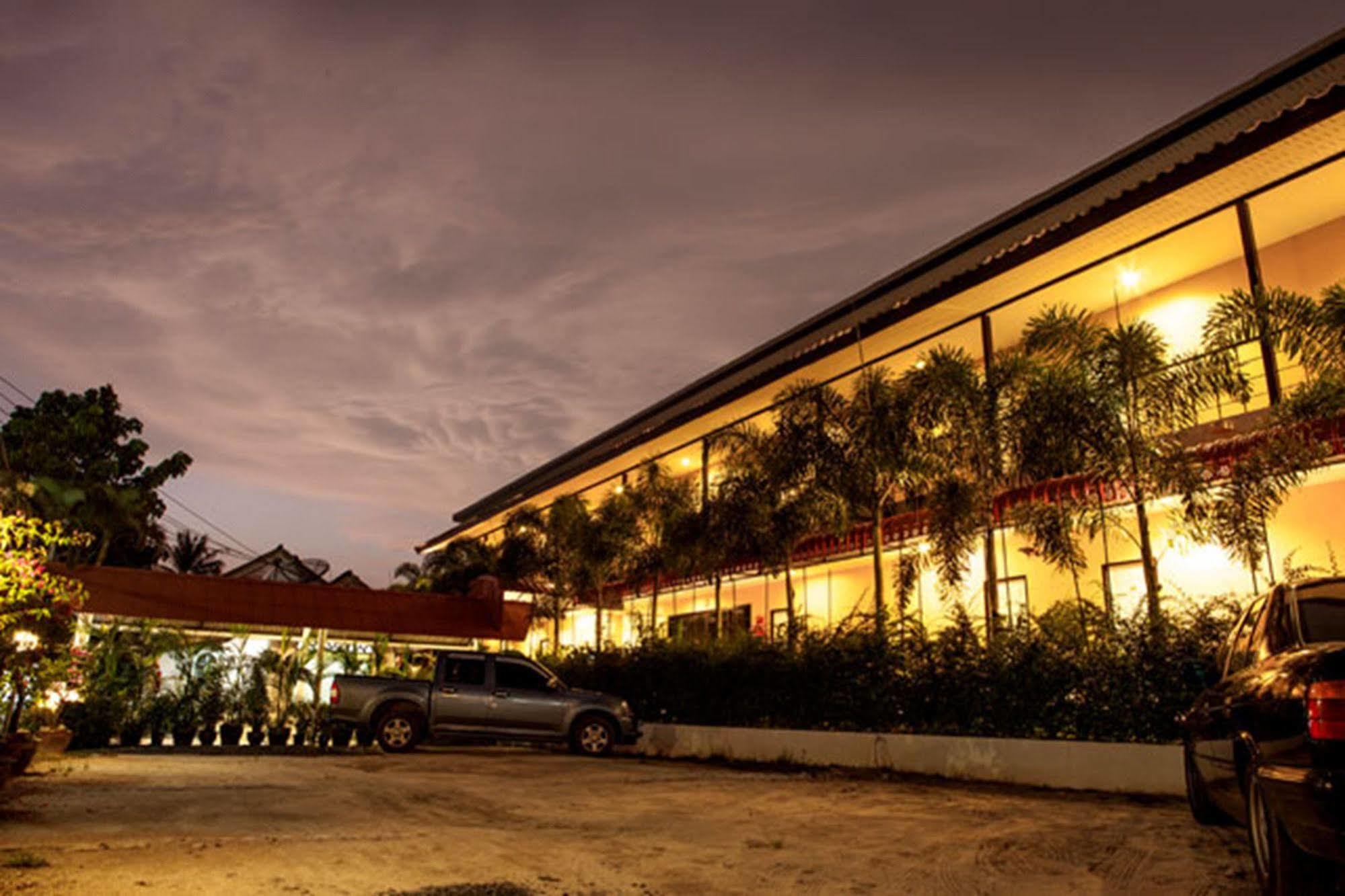 Phuket Airport Inn Ban Bo Han Zewnętrze zdjęcie